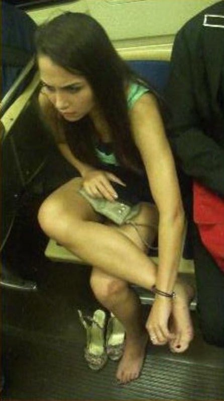 http://www.thebarefootarchives.com/pay/vintage/stad/a164.jpg